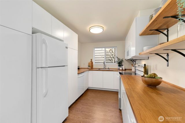 6226 44th Avenue NE, Seattle, WA 98115