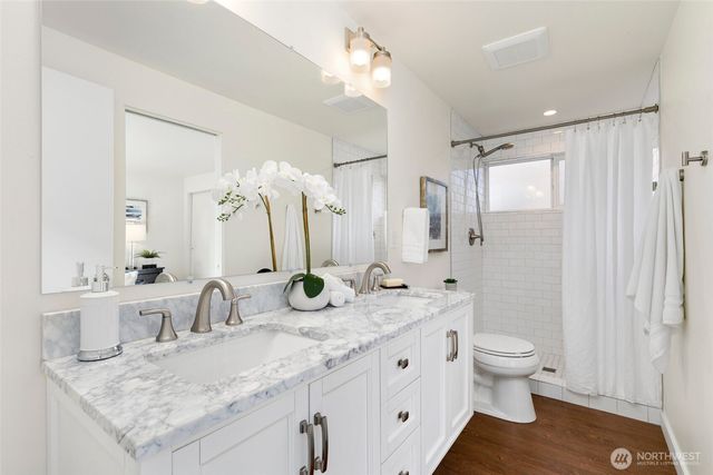 6226 44th Avenue NE, Seattle, WA 98115