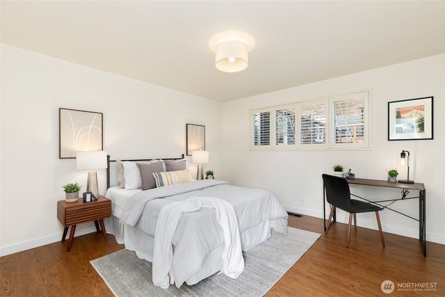 6226 44th Avenue NE, Seattle, WA 98115