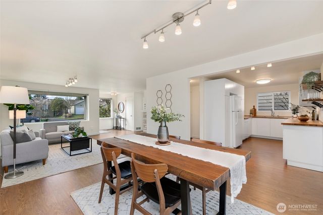 6226 44th Avenue NE, Seattle, WA 98115