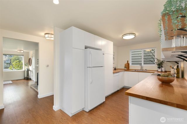 6226 44th Avenue NE, Seattle, WA 98115