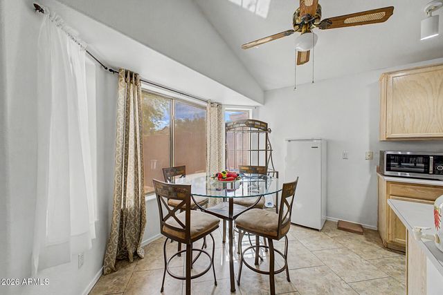 4625 E LAVENDER Lane, Phoenix, AZ 85044