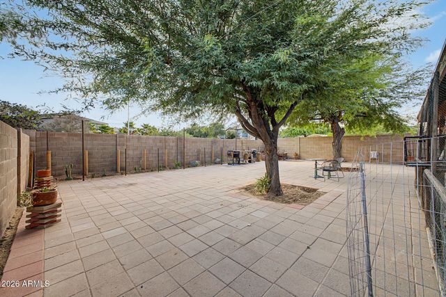 4625 E LAVENDER Lane, Phoenix, AZ 85044