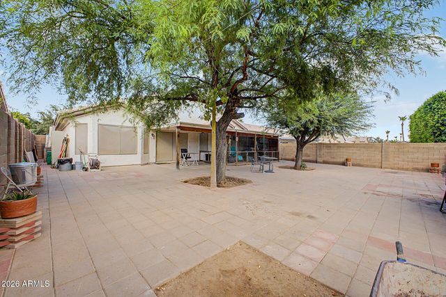 4625 E LAVENDER Lane, Phoenix, AZ 85044
