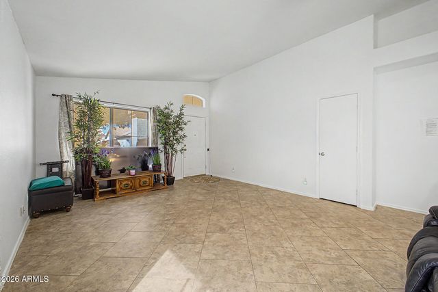 4625 E LAVENDER Lane, Phoenix, AZ 85044