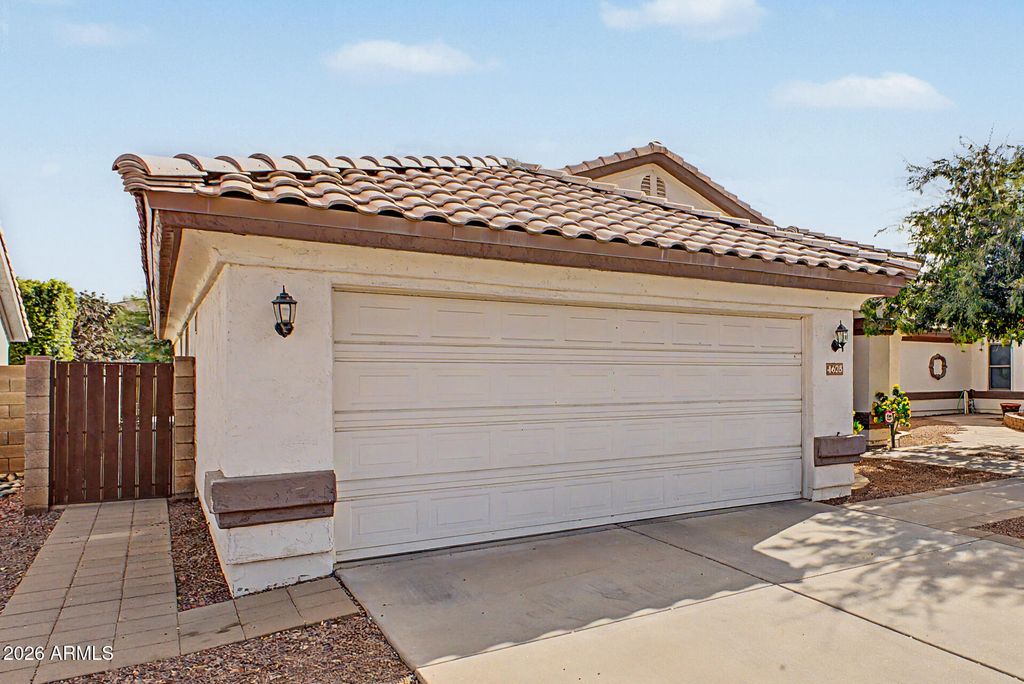 4625 E LAVENDER Lane, Phoenix, AZ 85044 — photo 5