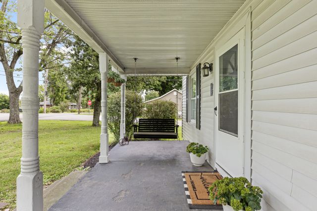 1357 Main St, Greenbrier, TN 37073
