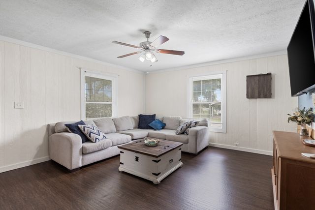 1357 Main St, Greenbrier, TN 37073