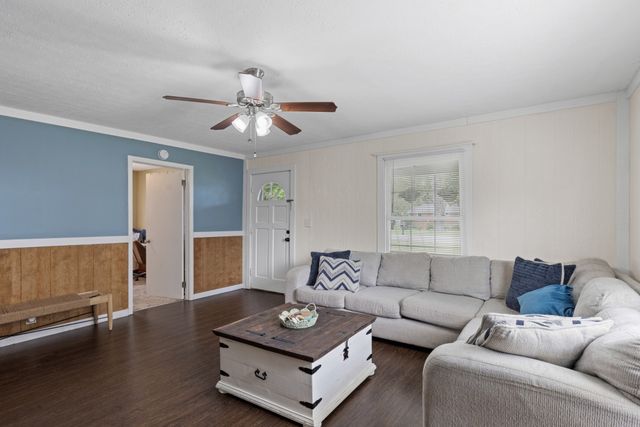 1357 Main St, Greenbrier, TN 37073