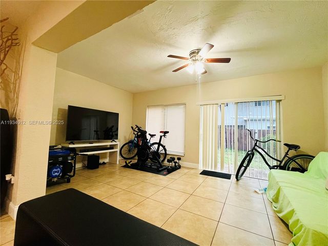 1761 NW 27th Ter, Fort Lauderdale, FL 33311