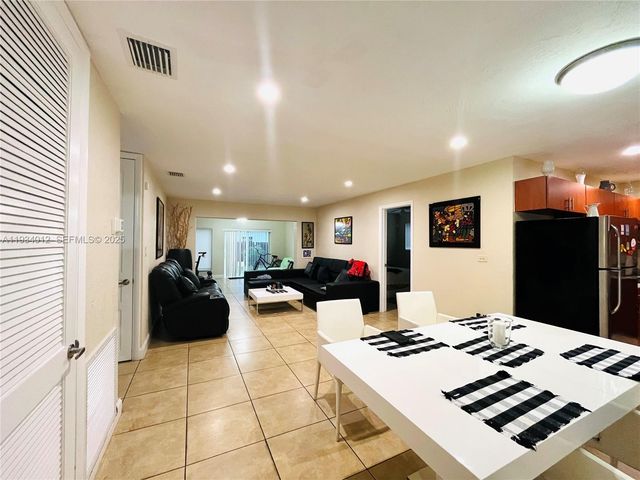 1761 NW 27th Ter, Fort Lauderdale, FL 33311