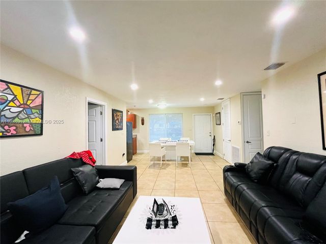 1761 NW 27th Ter, Fort Lauderdale, FL 33311