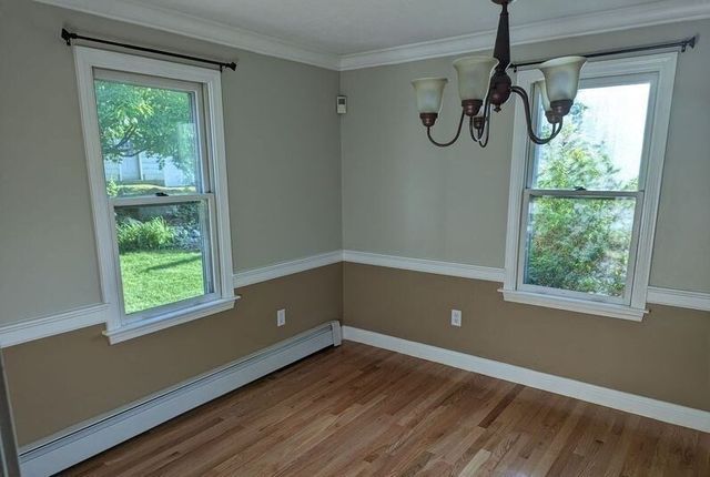 202 Dale St, Waltham, MA 02451