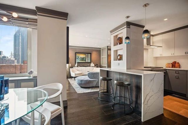 303 E 57th St Apt 45A, New York City, NY 10022