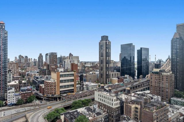 303 E 57th St Apt 45A, New York City, NY 10022