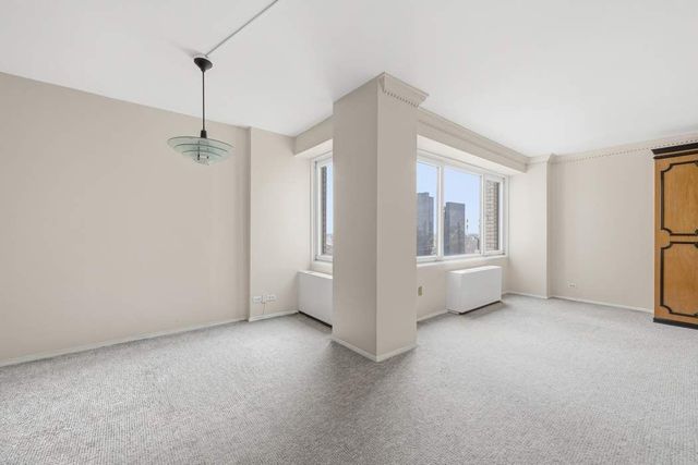 303 E 57th St Apt 45A, New York City, NY 10022