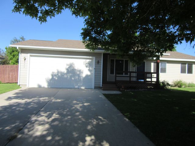 820 Outlook Ct, Cody, WY 82414 property photo