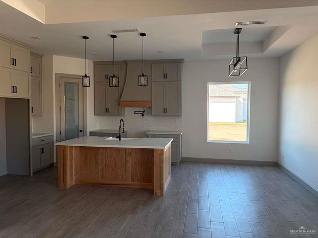 2025 W Olympia Avenue, Alton, TX 78573