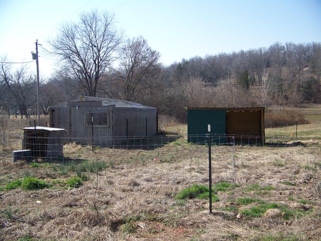 1452 County Road 542, Caulfield, MO 65626