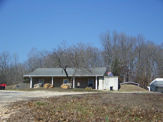1452 County Road 542, Caulfield, MO 65626