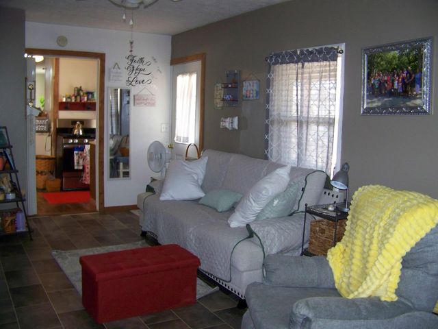 1452 County Road 542, Caulfield, MO 65626