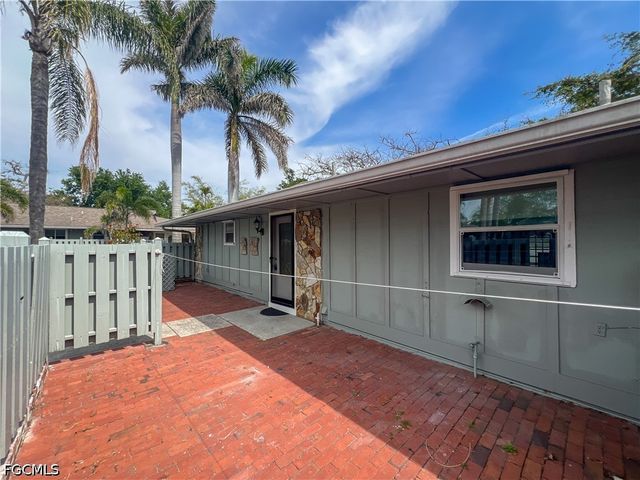 4305 Island CIR 4, Fort Myers, FL 33919