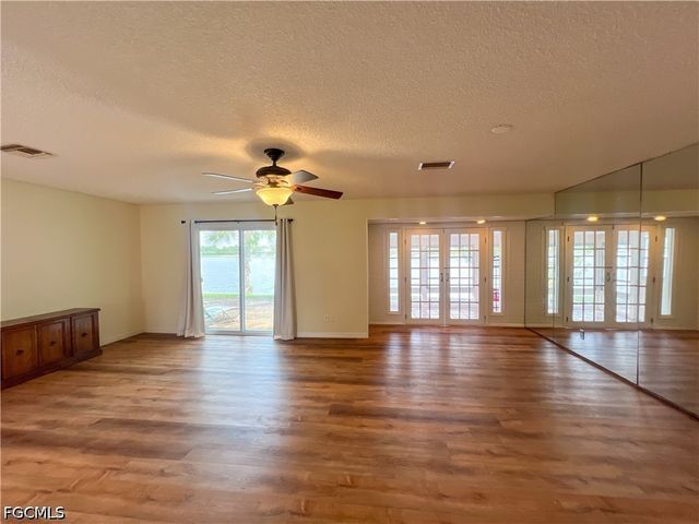 4305 Island CIR 4, Fort Myers, FL 33919