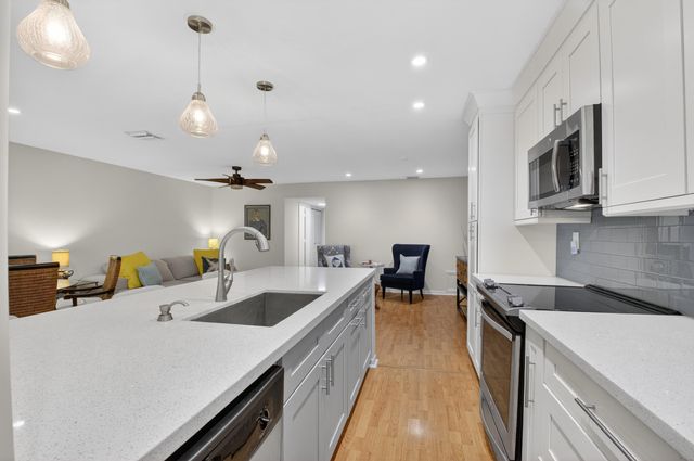 5230 Nesting Way B, Delray Beach, FL 33484