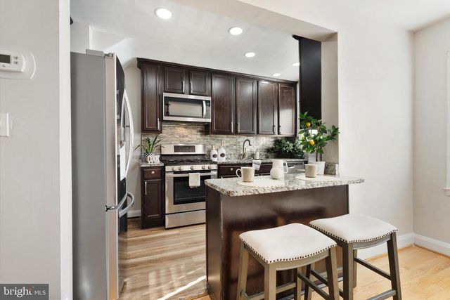 404 GROVETHORN, Baltimore, MD 21220