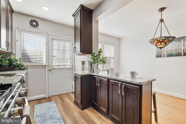 404 GROVETHORN, Baltimore, MD 21220