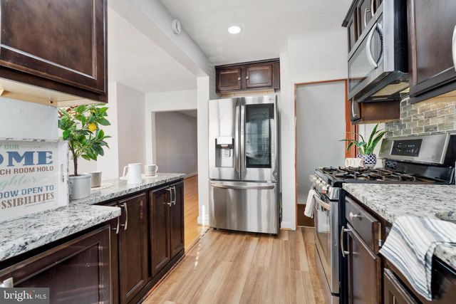 404 GROVETHORN, Baltimore, MD 21220