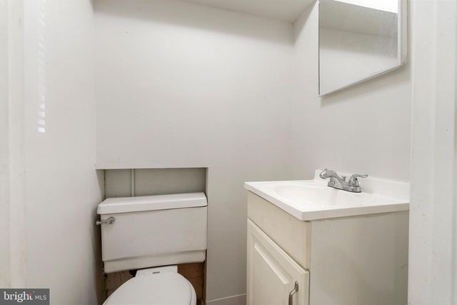 404 GROVETHORN, Baltimore, MD 21220