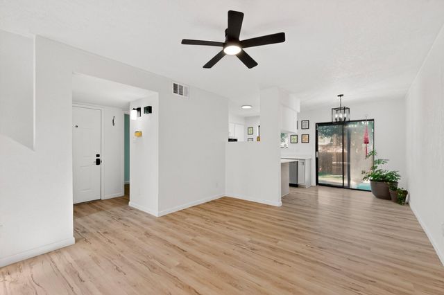 5434 6th Street NW, Albuquerque, NM 87107