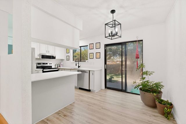5434 6th Street NW, Albuquerque, NM 87107