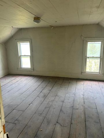 46376 County Road 352, Decatur, MI 49045