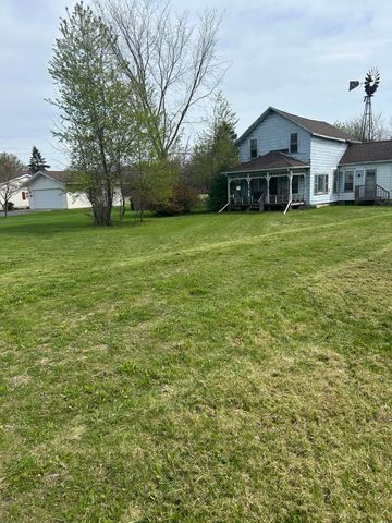 46376 County Road 352, Decatur, MI 49045