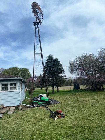 46376 County Road 352, Decatur, MI 49045