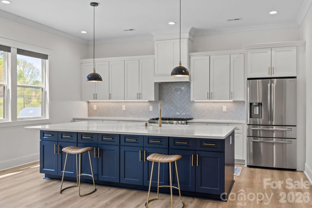 1090 Rolling Meadow Drive, Mooresville, NC 28115