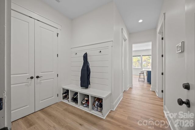 1090 Rolling Meadow Drive, Mooresville, NC 28115
