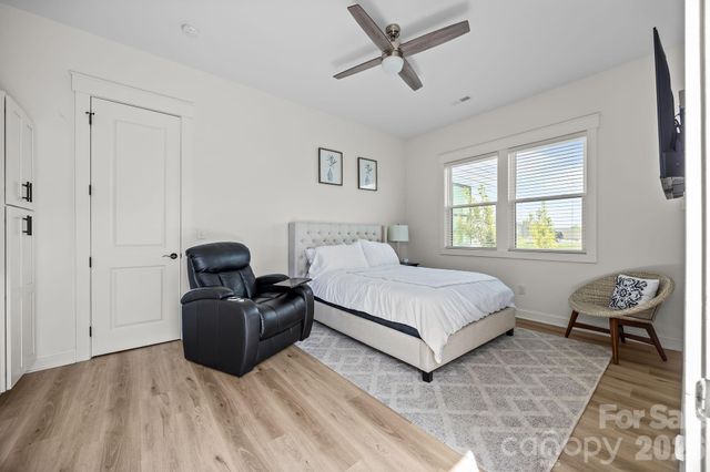 1090 Rolling Meadow Drive, Mooresville, NC 28115