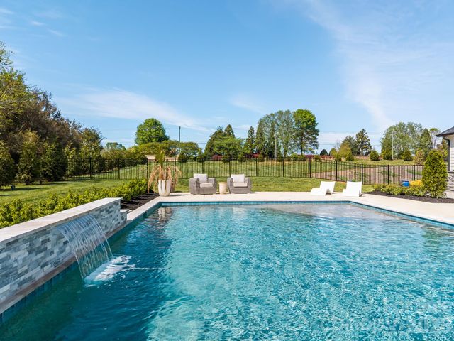 1090 Rolling Meadow Drive, Mooresville, NC 28115