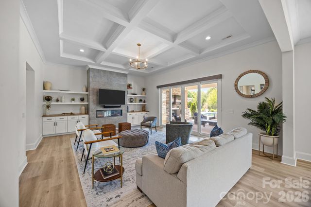 1090 Rolling Meadow Drive, Mooresville, NC 28115