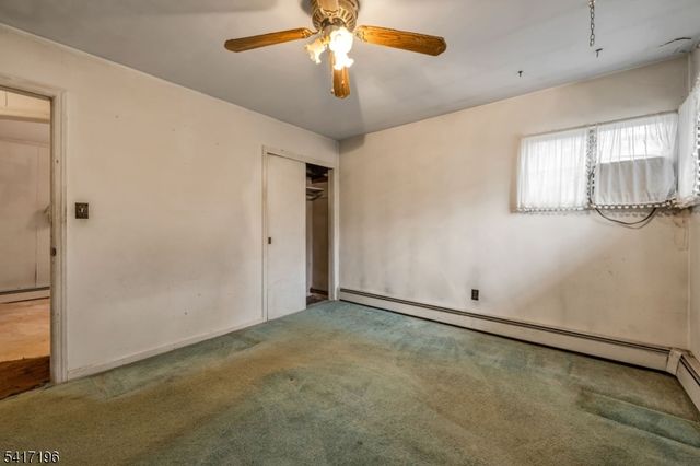 31 Cedar St, Midland Park Boro, NJ 07432