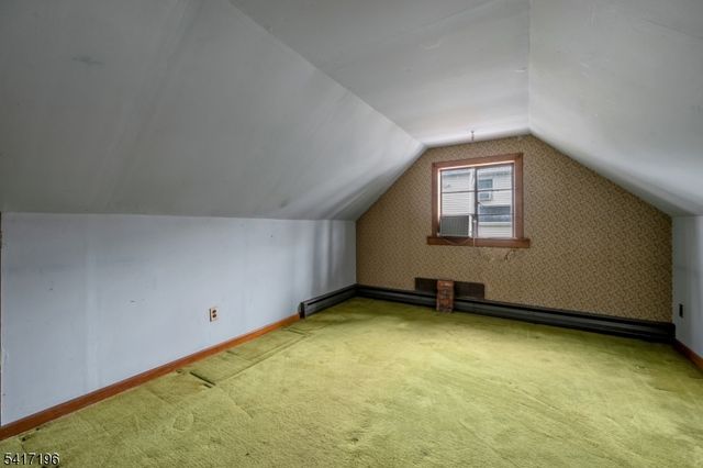 31 Cedar St, Midland Park Boro, NJ 07432