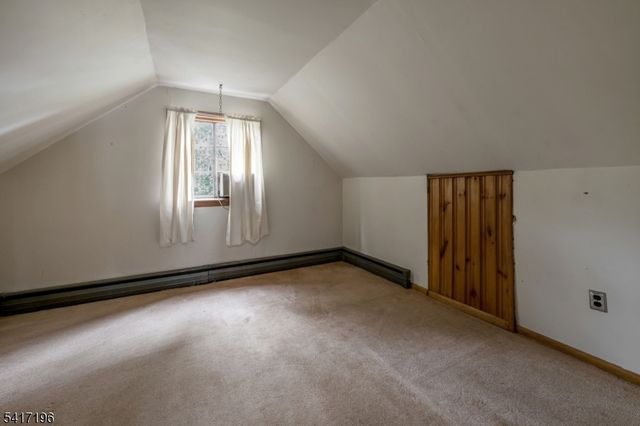 31 Cedar St, Midland Park Boro, NJ 07432