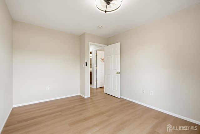 945 Lincoln Boulevard, Middlesex, NJ 08846