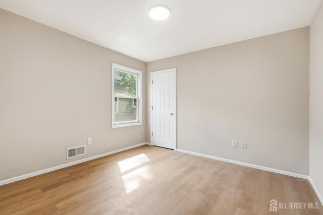 945 Lincoln Boulevard, Middlesex, NJ 08846
