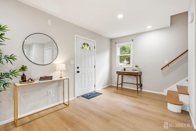945 Lincoln Boulevard, Middlesex, NJ 08846
