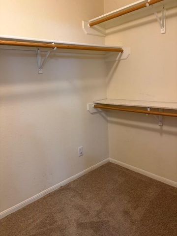 1813 Parralena LN, Austin, TX 78728