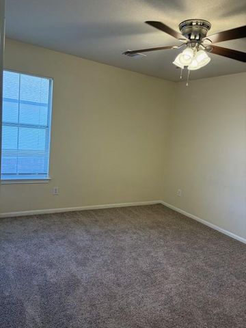 1813 Parralena LN, Austin, TX 78728